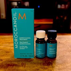 Moroccan oil treatment box with 2 samples